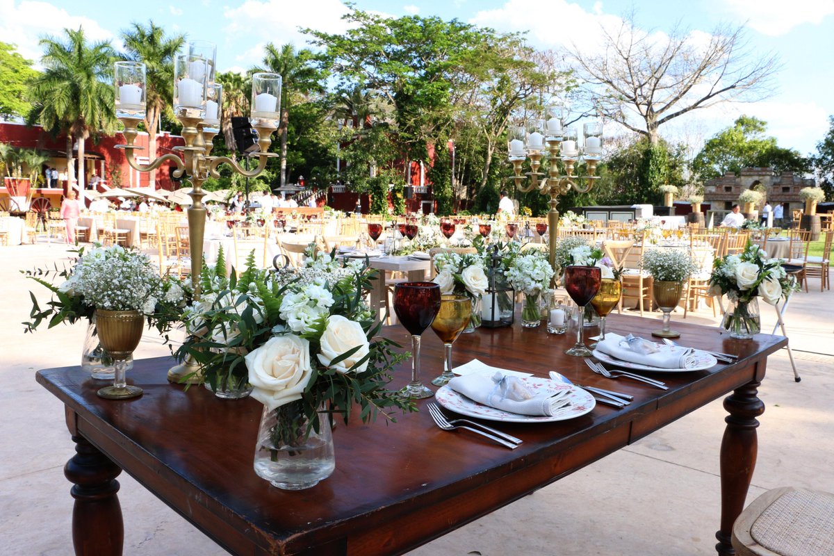 EventosBaku's tweet photo. La Hacienda Tixcacal cuenta con un estilo único, un sitio magnifico para una boda destino. http://t.co/KmGPAw8BFW