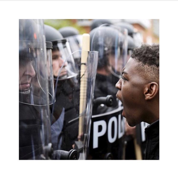 flowsicka's tweet image. I do not mourn broken windows i mourn broken necks!! Powerful Picture #Fuk12 #Pray4Baltimore