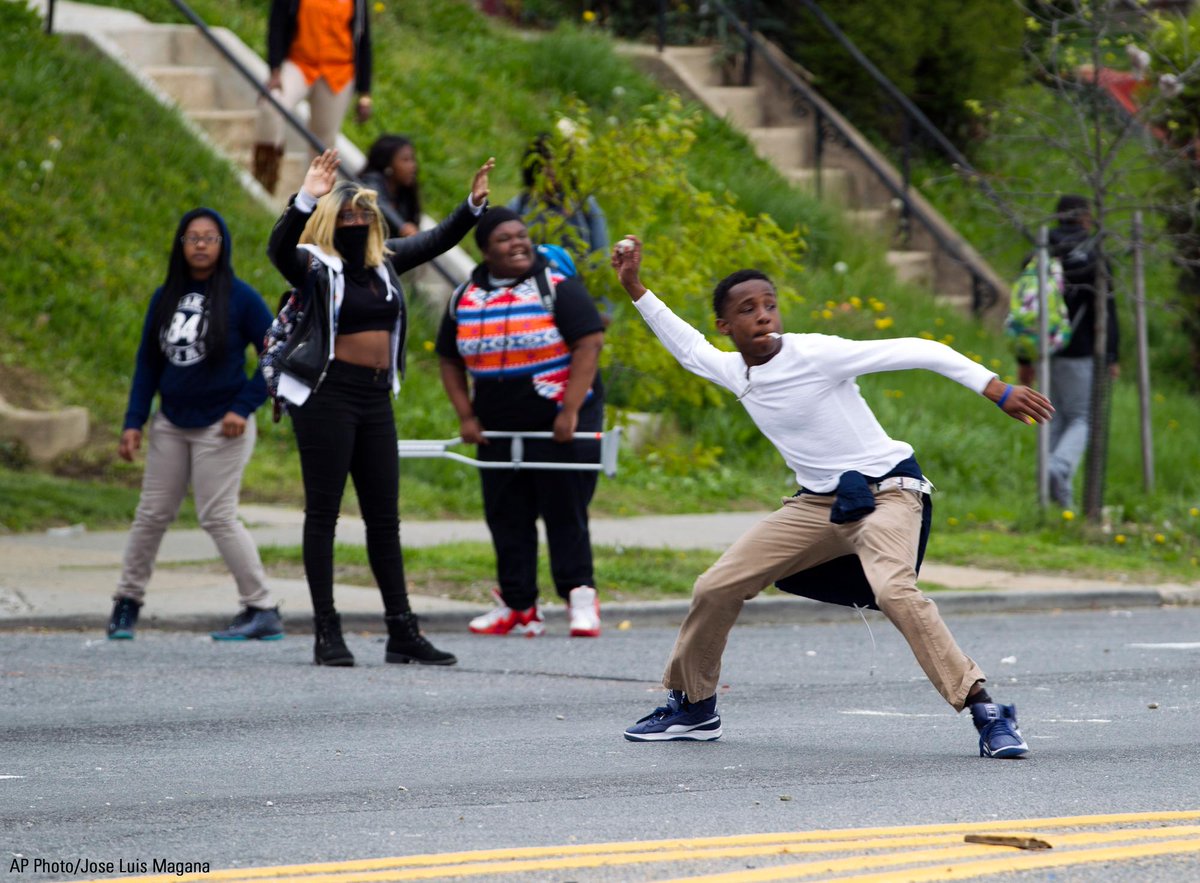 FoxNews's tweet photo. BREAKING: MD Gov. @LarryHogan has declared a state of emergency, activated National Guard. #BaltimoreRiots http://t.co/jkEpHsuXZJ