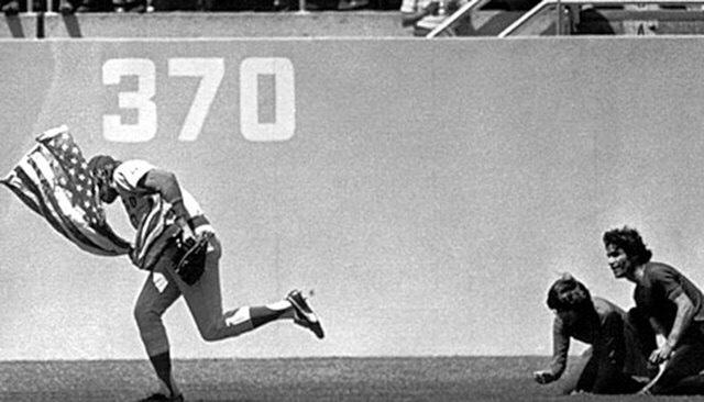 CloydRivers's tweet photo. 39 years ago today, Cubs centerfielder Rick Monday saved an American flag from bein' burned at Dodger Stadium. Merica http://t.co/g4Sw92SZrN