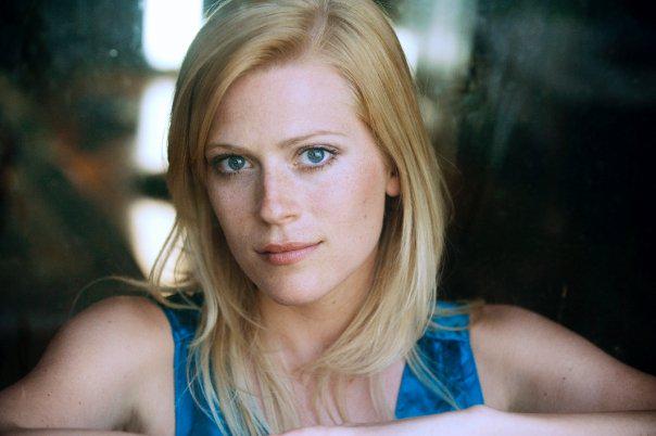 mykul70's tweet photo. Im i the only one that thinks #nelekiper looks abit like #annafriel..? blonde version. http://t.co/J7fm0rJ61P