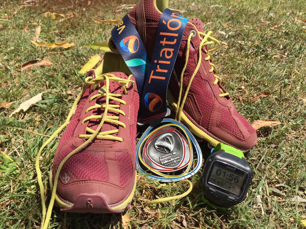 YanRP's tweet photo. Primer #Triatlón Valle de Bravo 😊 #Sprint @OnRunning_Mx @GarminMexico 🏊🚴🏃💨 #cloudrunner #Forerunner910 👌 http://t.co/5rsSeoMWQY