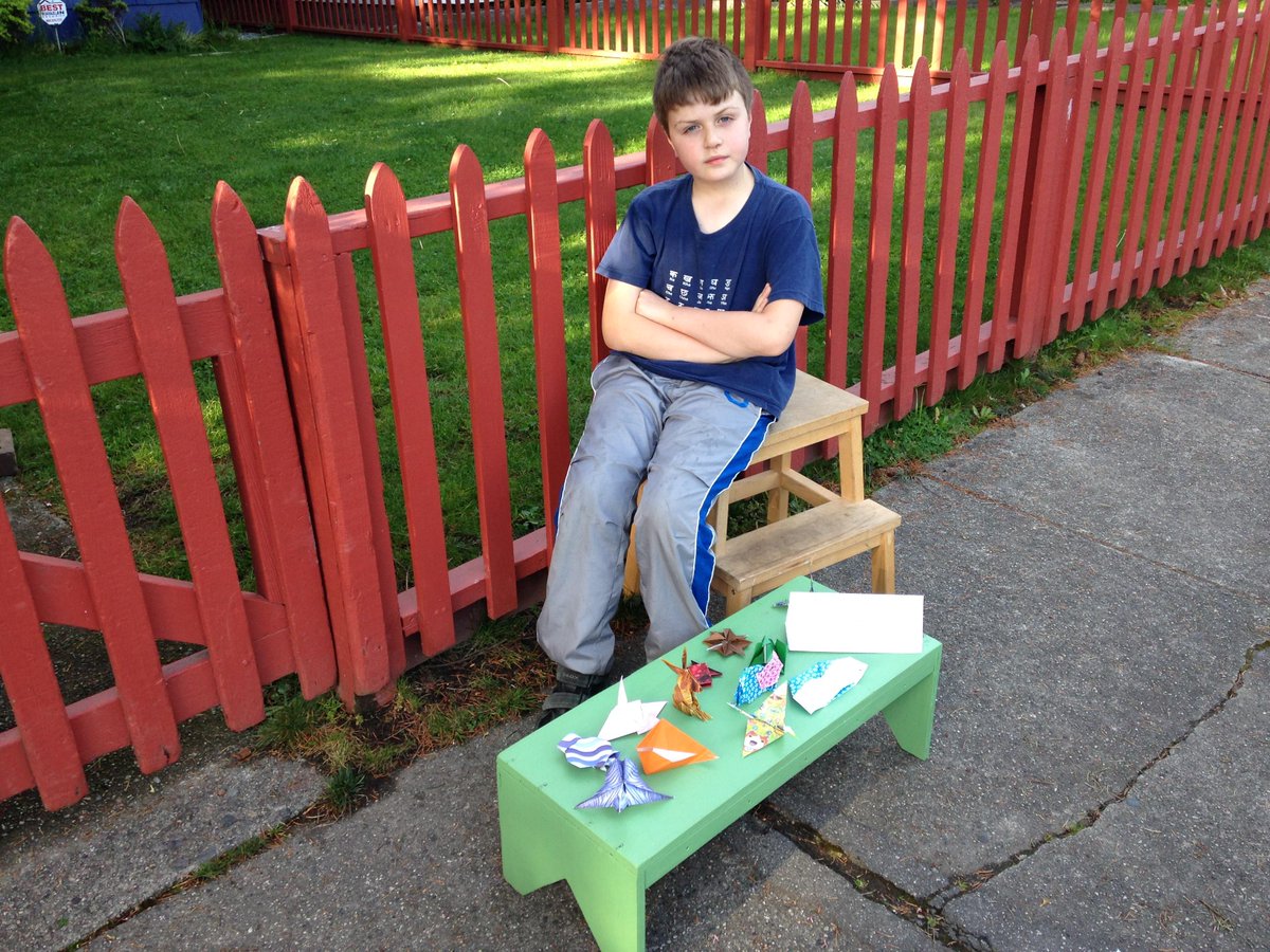 markturin's tweet photo. '$1 origami, raising money for #NepalQuakeRelief' proud of my son Sam's initiative. He lived in Nepal for 3 years http://t.co/WCjujxbL4j