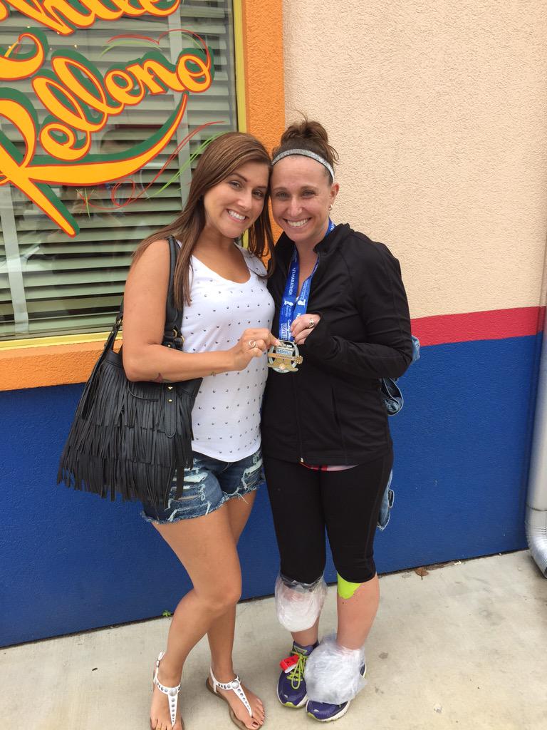 JenSwirsky's tweet photo. @JessicaNorthey CQ3 A post race photo with my bruh, @AshleyPope! #CMchat #StJudeRun #RunCMM http://t.co/GGzszAISEz