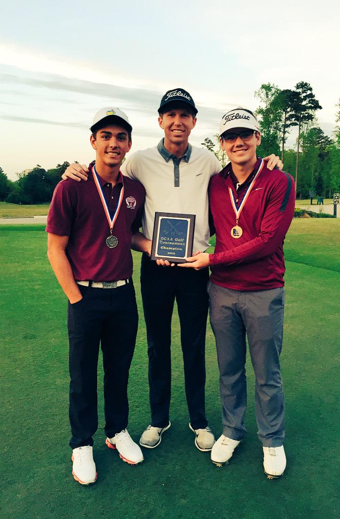 ZachDHammond's tweet photo. @ACAFlames golf team is SCAA State Champs for 3rd year in a row! Proud of seniors @NRCarpenter &amp; @alec_fuller15 http://t.co/WGn1QlY6gx