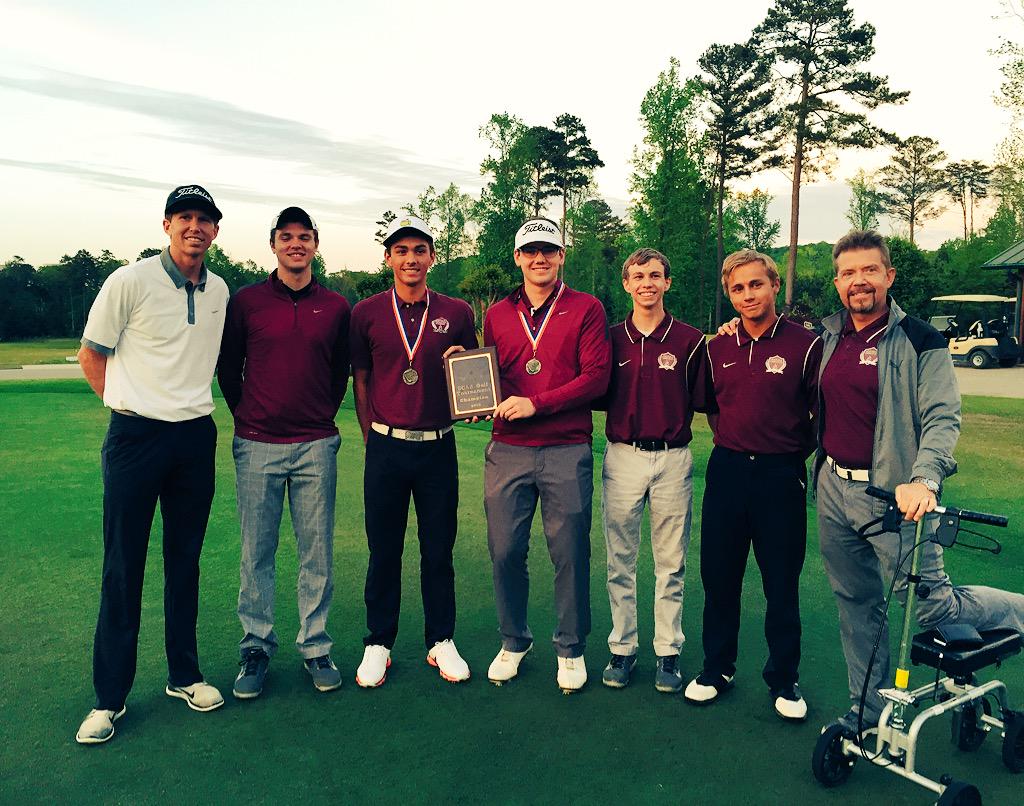 ZachDHammond's tweet photo. @ACAFlames golf team is SCAA State Champs for 3rd year in a row! Proud of seniors @NRCarpenter &amp; @alec_fuller15 http://t.co/WGn1QlY6gx