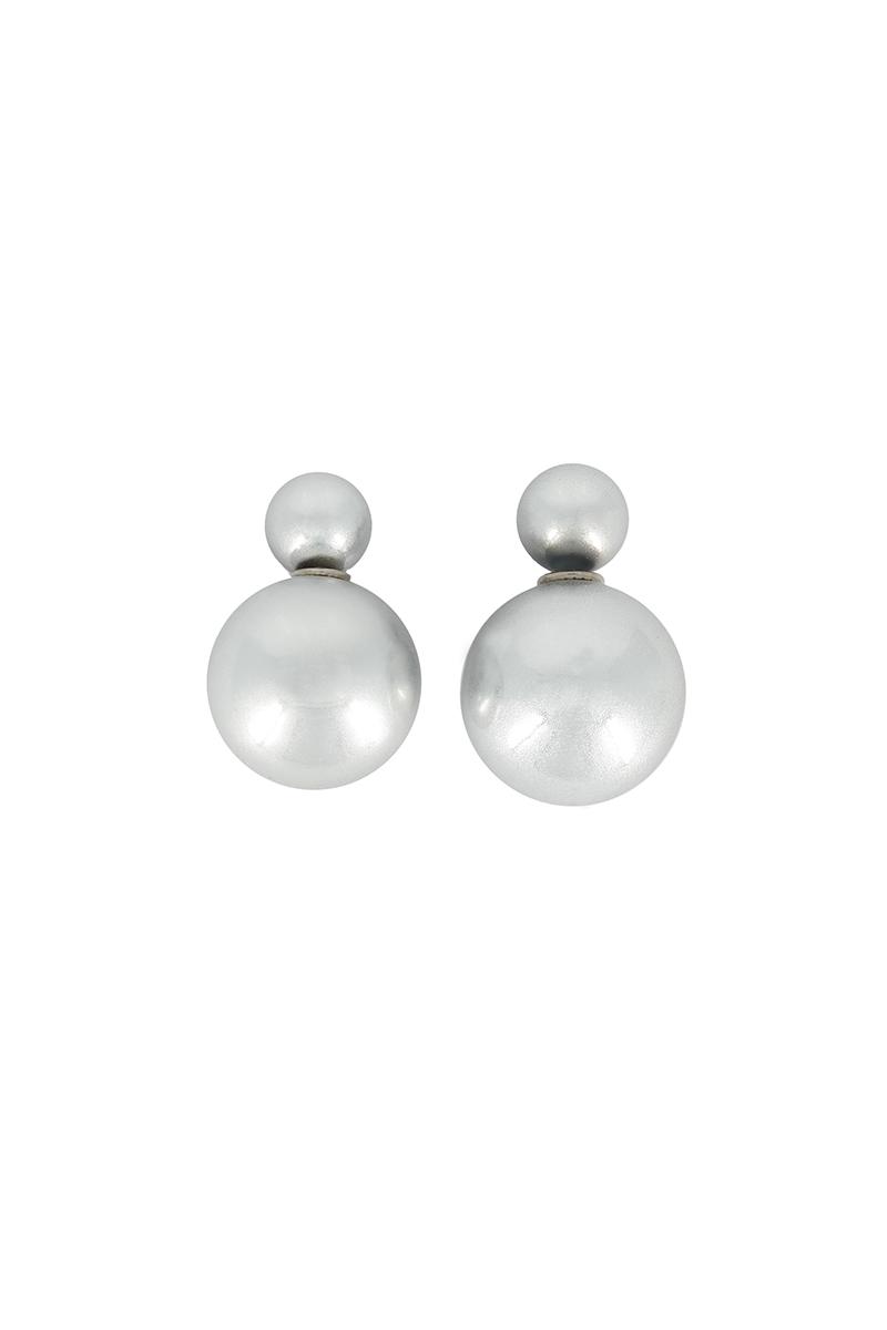 shopiconiq's tweet photo. These must-have pearl double back studs (available in 4 colors) are only $12!  http://t.co/JnAoPfI9fK http://t.co/UCR4Bk0osc