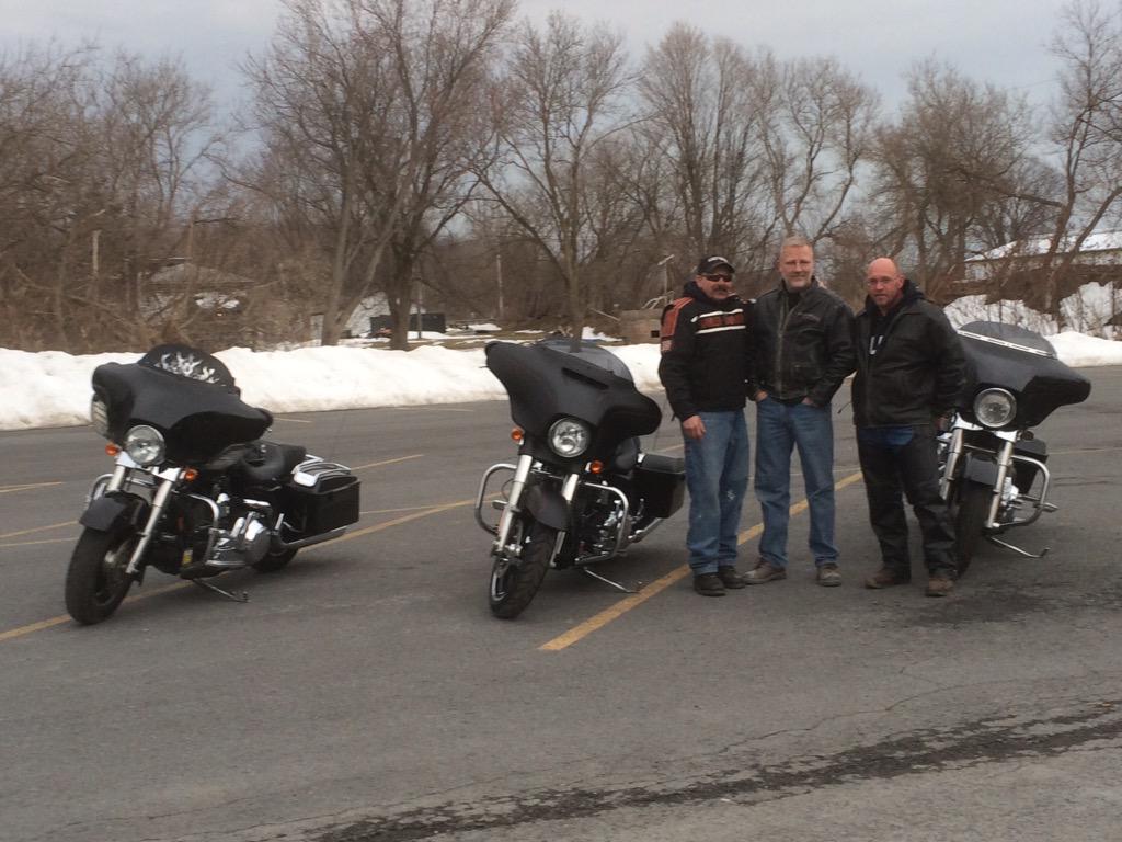 MichaelJChamber's tweet image. @perlmutations @TommyFlanagan @SonsofAnarchy how we ride upstate NY, Chibs look a like on left, me ctr, no cold fear