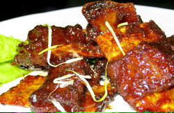 bayu_34's tweet photo. Tah @leny_666 "@infobdg: Yummy! 7 Tempat Makan Iga di Bandung http://t.co/h0RXLiYvIa #infoBDGkuliner http://t.co/LClpKJKhes"