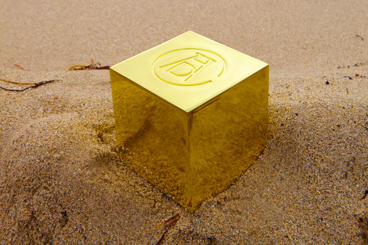TheOneClub's tweet photo. Announcing the winners of the 94th #ADCawards in Design, Photography &amp; Illustration — http://t.co/QprRKra6Hy http://t.co/V2LYg4AvTO