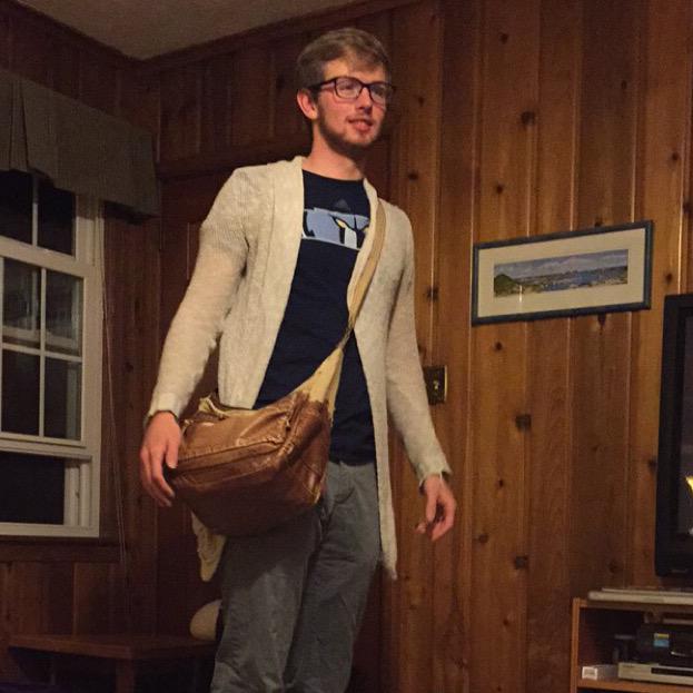 zackbmorrow's tweet photo. #IfIWereInCharge this would be the wallpaper on every Wofford-owned computer #sohipster @RUF_Wofford http://t.co/ZciJKSfp38