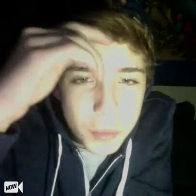 Manderrzz's tweet photo. 🔴 LIVE @Berkmxn on #YouNow - http://t.co/Tqbm9g7wER http://t.co/enVAOhWCk7