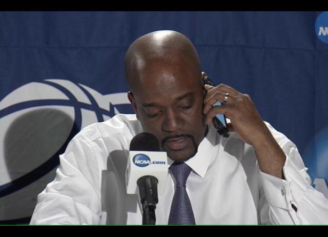 SportsReaction1's tweet photo. When your mom calls to see how the game went but you have an interview http://t.co/acV3vEbasY