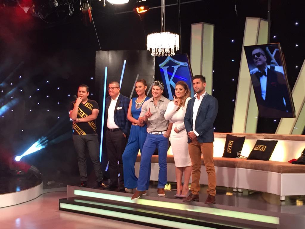 tcsoyelmejor's tweet photo. ¡Ay, señores! @Gabypazmino regresa con más de "Investigaciones Pazmiño S.A. ¿Qué esconde @MiguelCedenoC? #LaGalaVIP http://t.co/4ccAeIeAtv
