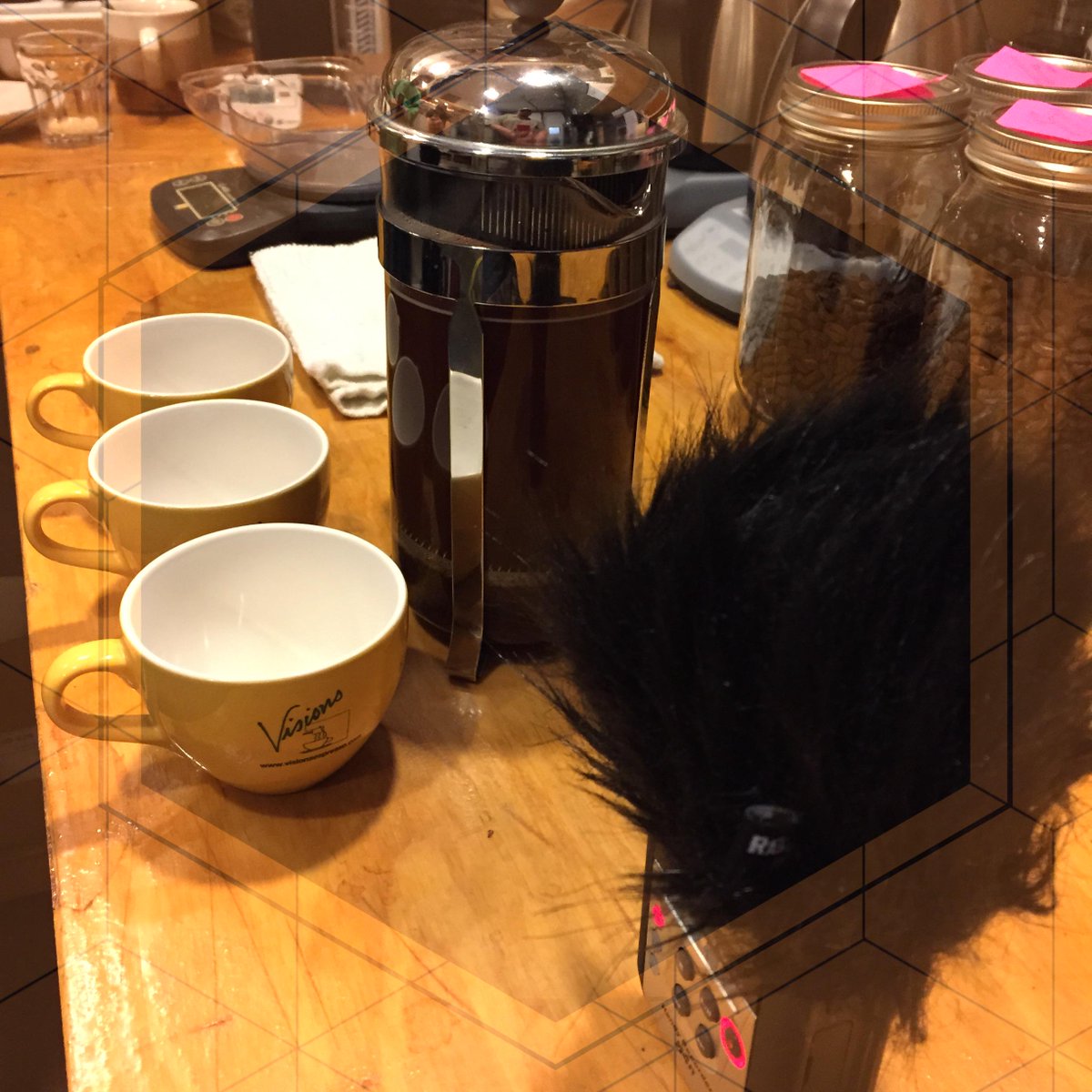 extractedmag's tweet photo. New #coffeeloversradio - we try a new French Press method, it's a #brewalong ! http://t.co/JvcqJ1oad2 @ConduitCoffee http://t.co/g78ghBMzYb