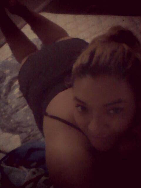 yaquelinerod's tweet photo. A dormir k ya es tarde buenas noches a todos http://t.co/pCOpLz9sFl