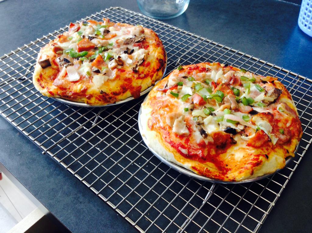 hmeceducator's tweet photo. #PR Grade 8 Pizza Final. #sd36learn #SurreyHomeEc #bced #THESA http://t.co/rclWi9OZkQ