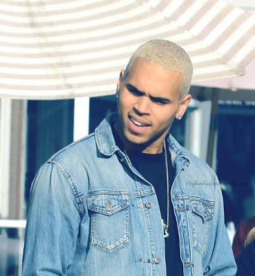 SexyBreezy10's tweet photo. #BlondeStopher #ChrisBrown 💛 http://t.co/2LdmLa88Nv