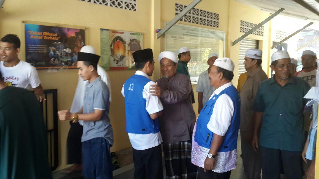 nurkasihperak's tweet photo. #PRK044 anak tempatan jua yang tetap bersama sampailah ke akhir hayat. http://t.co/LS58IrjBn4