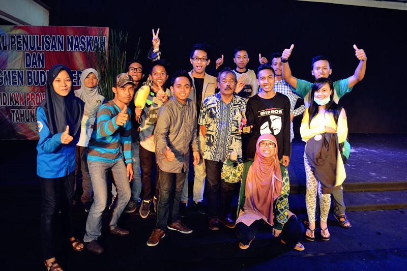 Ini perwakilan dari kabupaten bondowoso tentunya SMK N 1 BONDOWOSO telah mengikuti teater sejatim