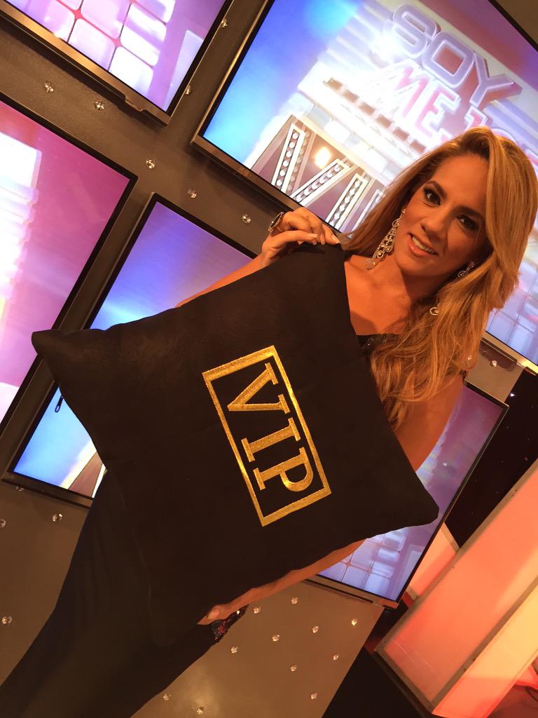 tcsoyelmejor's tweet photo. ¡@Gabypazmino quiere que tú ganes! ¿Qué esperas? Te recordamos que puedes ganar con el HT #GalaFuegoVIP. | Dale RT 😁 http://t.co/yg47PRd5yy