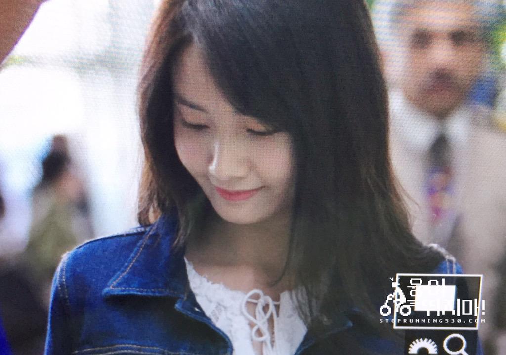 [PIC][28-04-2015]YoonA khởi hành đi Trung Quốc vào trưa nay CDph5UqWMAAcztS