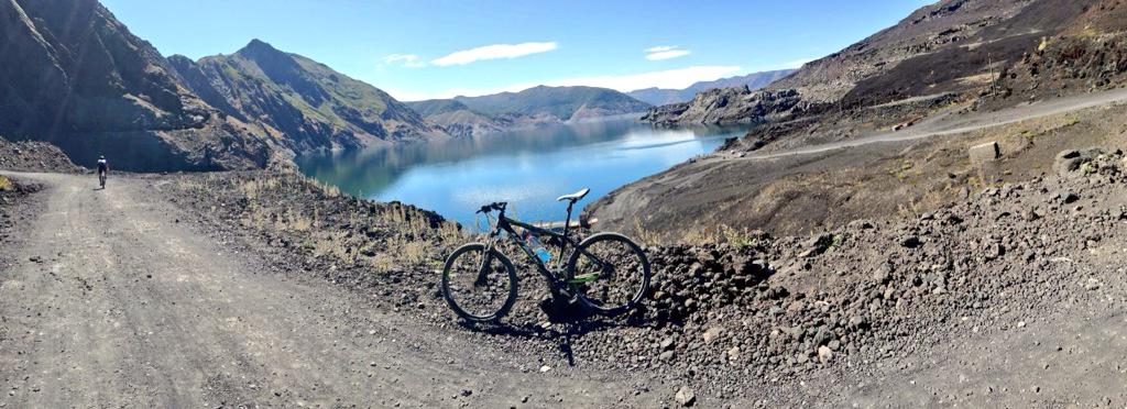 DanyCartesg's tweet photo. Recuerdos del último paseo con mi negra #conquistandoAntuco #reservanacionallagunadellaja http://t.co/f8DzirFfkB