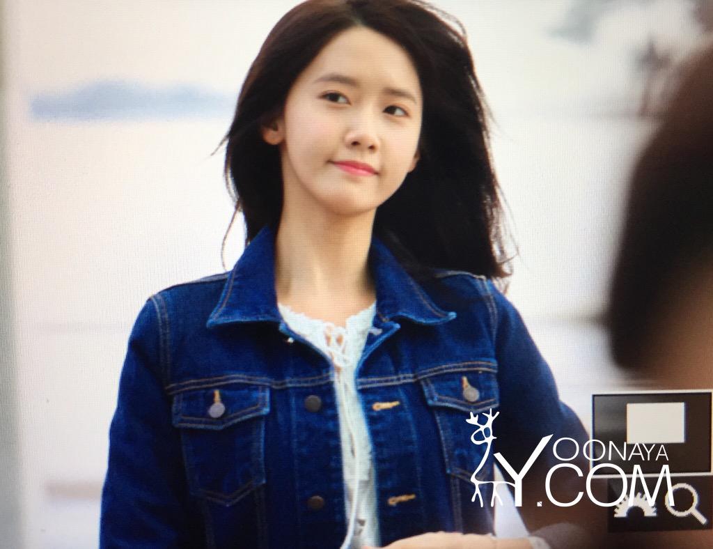 [PIC][28-04-2015]YoonA khởi hành đi Trung Quốc vào trưa nay CDpl1JUWgAMD0_G