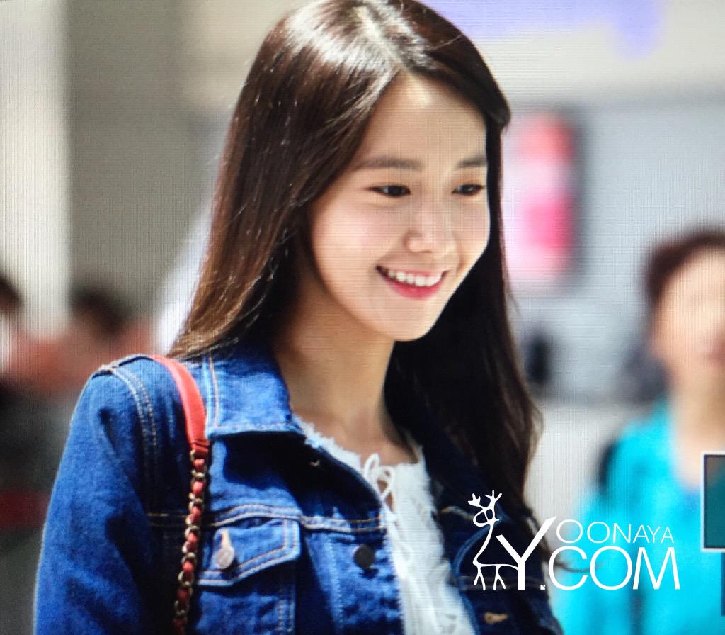 [PIC][28-04-2015]YoonA khởi hành đi Trung Quốc vào trưa nay CDpl9fOWoAA-Fyo