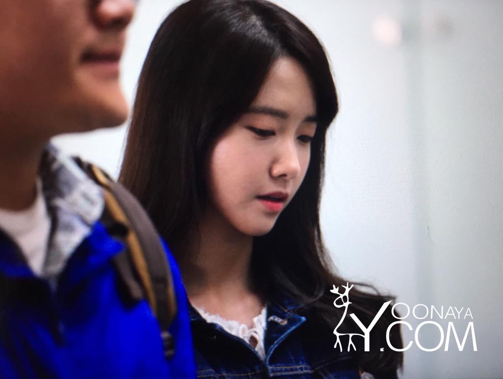 [PIC][28-04-2015]YoonA khởi hành đi Trung Quốc vào trưa nay CDpl9fuWgAIEG_R