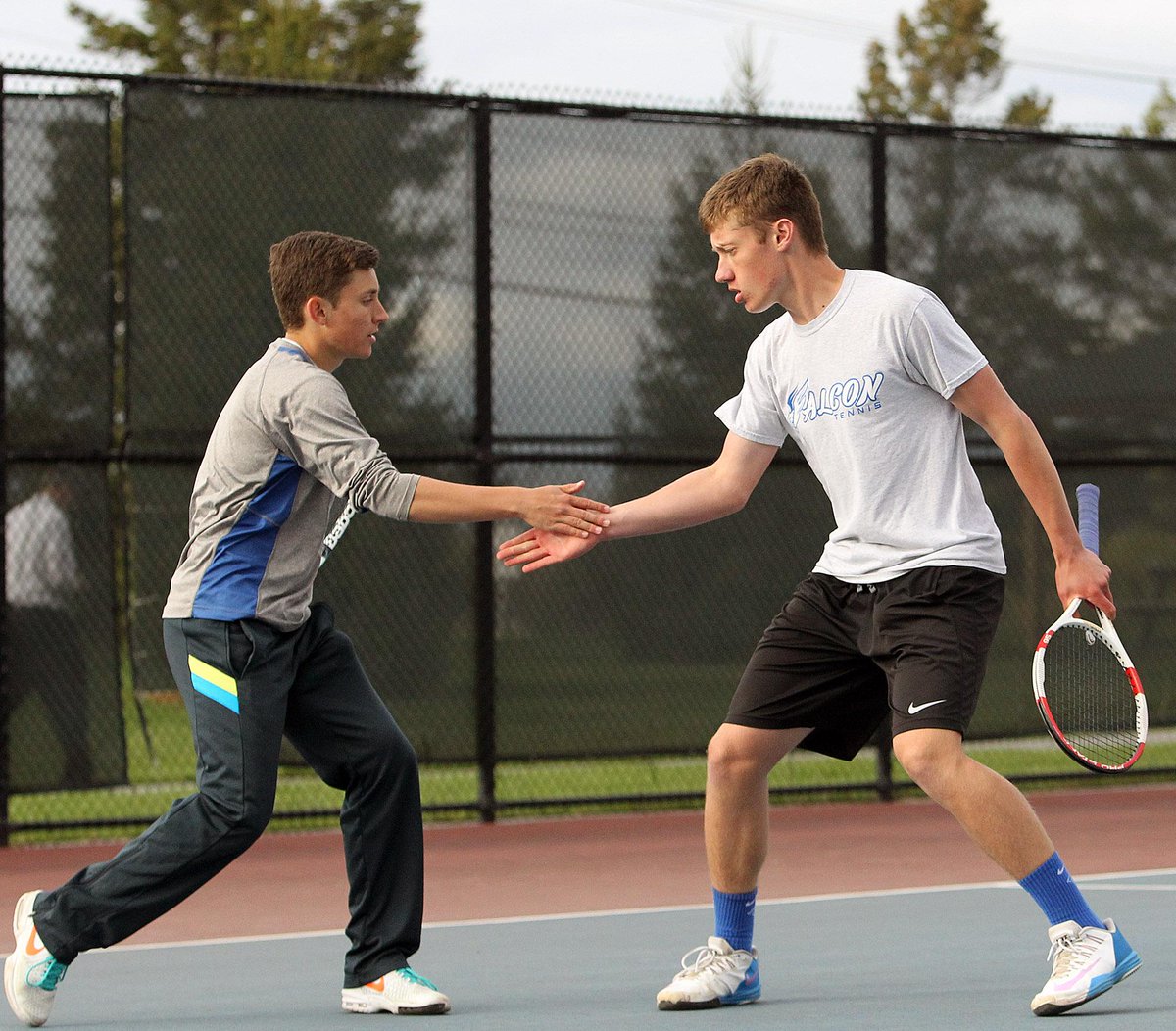 phojoknight's tweet photo. @cedarcrestmft @Colin_Muraika &amp; Nick Tull win 3A doubles #tennis title http://t.co/nZ5p326dbo @GameTimePA_SC http://t.co/Z0MMxqKack