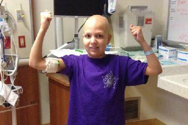 chicagosky's tweet photo. RT to help #EmilyBeazley meet @taylorswift13! Together we can make it happen 💜💚 #emilysentourage #emilystrong http://t.co/18XCv2ymcc