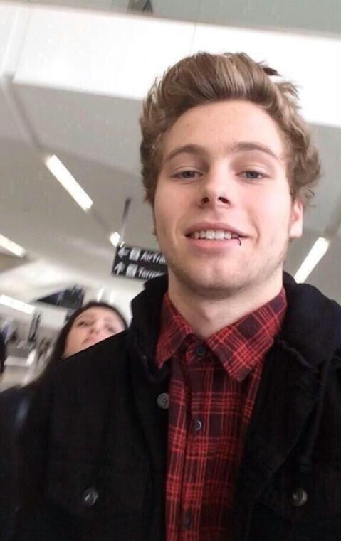 breadsmiling's tweet image. this was an accidental selfie and hes still a solid 10 smh