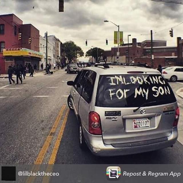 InLifeandInLove's tweet photo. A mother's love trumps a mother's worst nightmare. #FreddieGray http://t.co/2siHjn0Ey1 http://t.co/7PHd4P6i9M