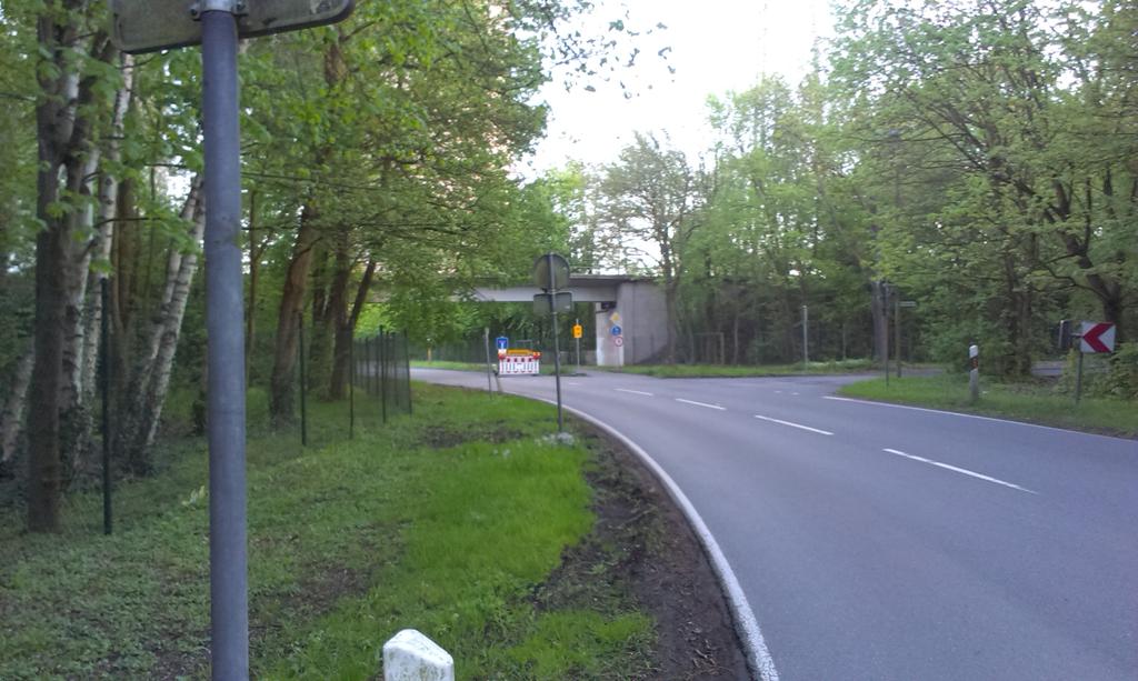 veloman_nrw's tweet image. #Voerde-#Möllen können heute an der Steag nicht entlang. #Sackgasse