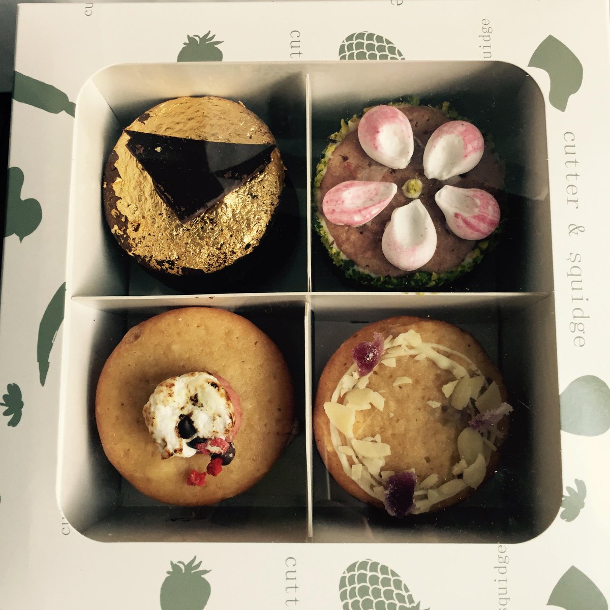 ThatShopThing's tweet image. We cant wait to sweeten up our Tuesday with these delish biskies from Soho Pop Up @cutter_squidge