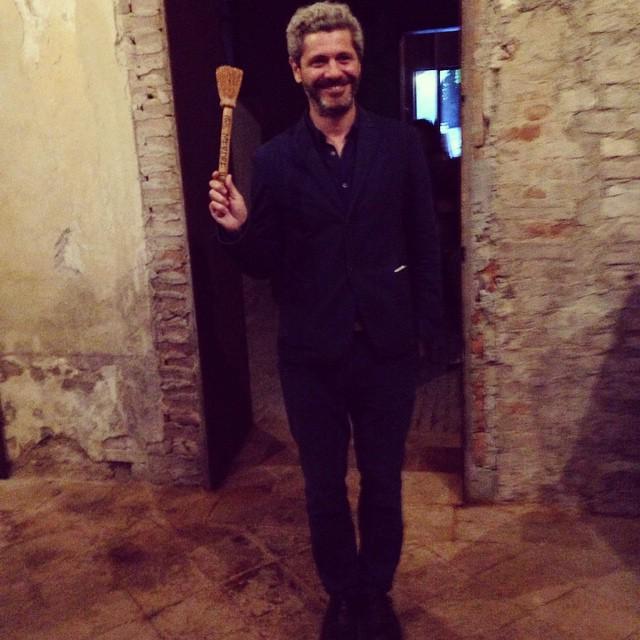 waitandsee_mi's tweet photo. MASTER SHIT STIRRER @lucacipelletti 👏🏽👏🏽 #ShitMuseum #MuseodellaMerda #HolyShit #HolyCow #LaVitaéBella More on … http://t.co/fWWSXEPw69