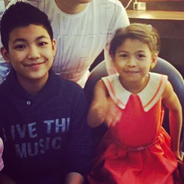 TheVoiceKidsPH's tweet photo. -My babies! I so love this pic.. i miss them together na...... #teamlyda #lyda #lyrren #lyren #lycagairanod #darren… http://t.co/wqlr8SRH4i