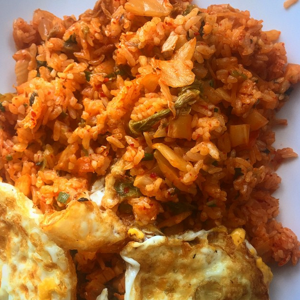 Jingogaeuk's tweet photo. Because sometimes...#Kimchi fried rice is all you need http://t.co/mK9aeHXFQT