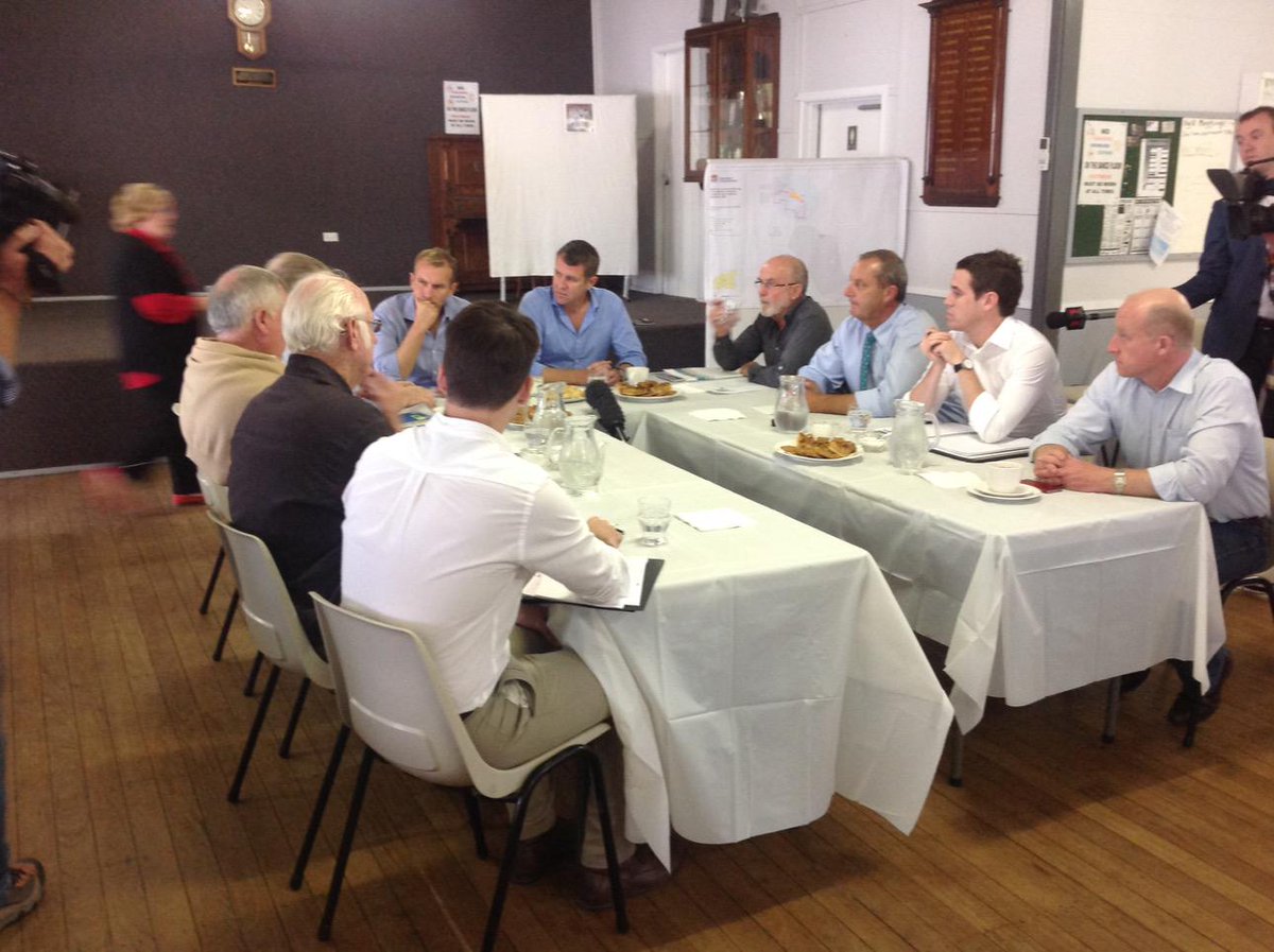 brigidglanville's tweet photo. Mike Baird and planning minister Rob Stokes meeting with residents of Bulga to talk about their concerns about mining http://t.co/MwlJHEuKEU