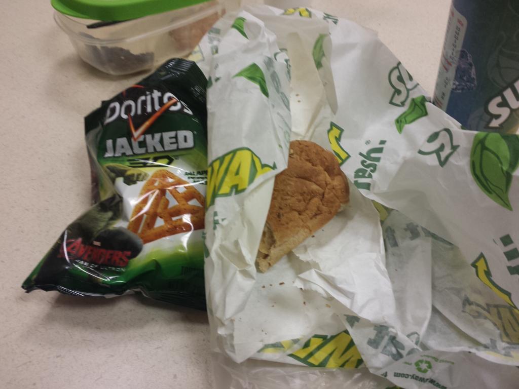 HeWhoSlapsHoes's tweet photo. These chips are crack to http://t.co/FMHwOqNRgT