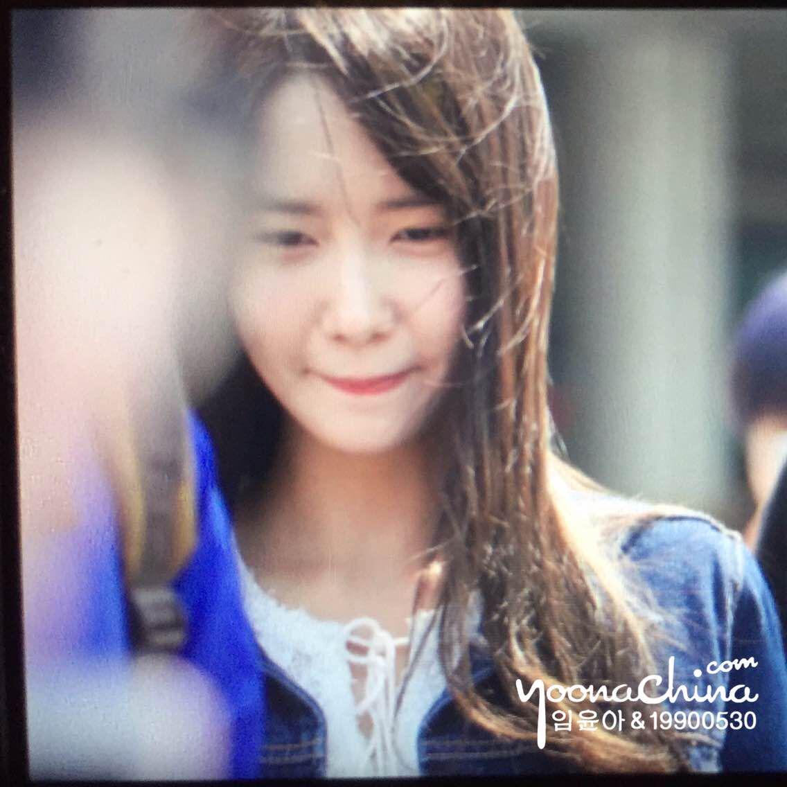 [PIC][28-04-2015]YoonA khởi hành đi Trung Quốc vào trưa nay CDqPdDPWEAEdCYW