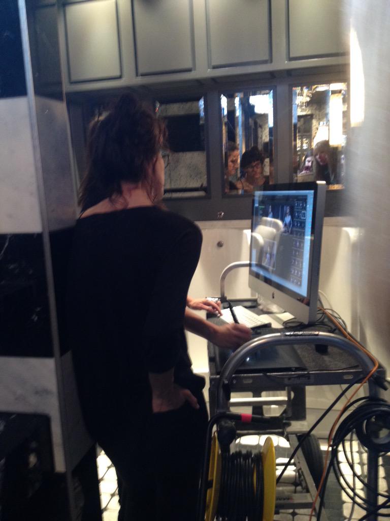 LeanneCrowe's tweet photo. On set yesterday at Le Peep Boutique 💋 http://t.co/TSNdqsWOcs