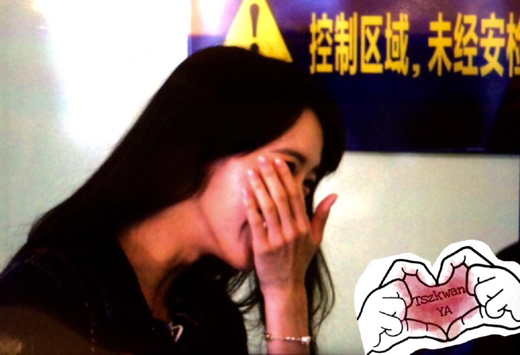 [PIC][28-04-2015]YoonA khởi hành đi Trung Quốc vào trưa nay CDqSlUTVAAA8z_1