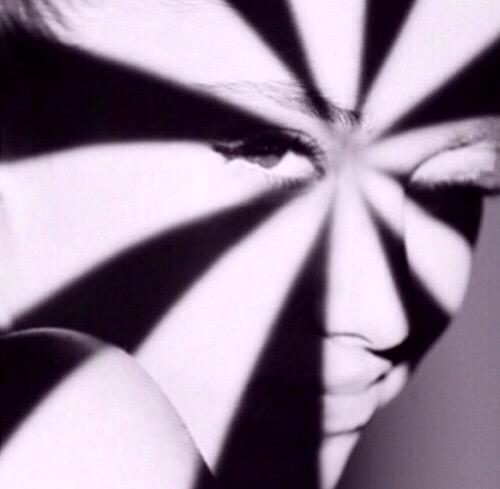 marielIeryanne's tweet image. #1YearSinceProblem 💗