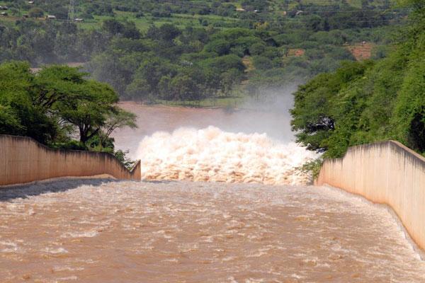 NationAfrica's tweet photo. World Bank warns about high cost of power http://t.co/vC0K3EGMK3 #powercost #energycost http://t.co/zvOz30o23C