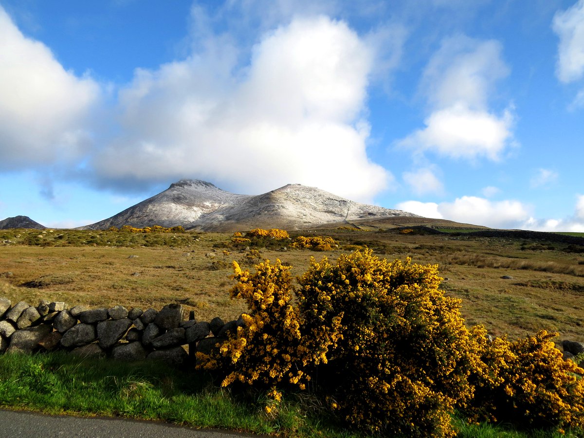 WeatherCee's tweet photo. A few #snow pictures from this morning #Letterbreen #Larne #BlackMt #Mournes http://t.co/JfNS3kDT3f
