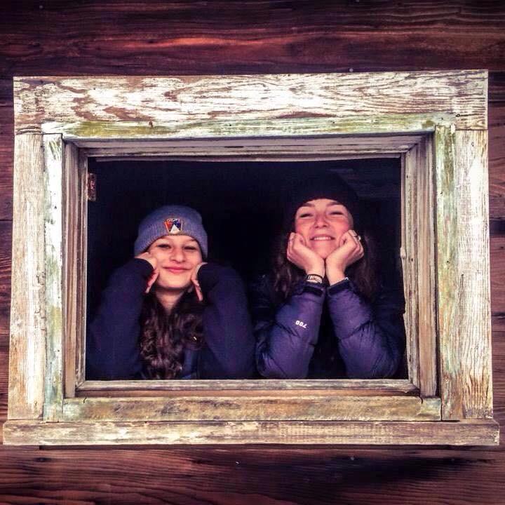zhangger's tweet photo. Bailey Meola and Sydney Schumaker are still missing trekking in #Langtang. #NepalEarthquake #LostTrekkersFound http://t.co/m2HjDVcRfi