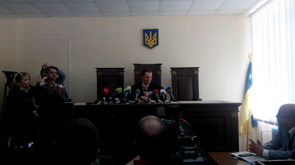 Судья Антонов: перенести заседание на 18 мая 10.00.