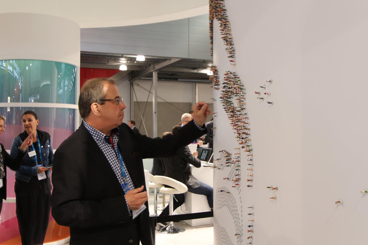 AshfieldEventEx's tweet photo. Last week our colleagues at @MedexMedia created an art gallery and new booth for an important client at #EASL15 http://t.co/JH52t2n5tY